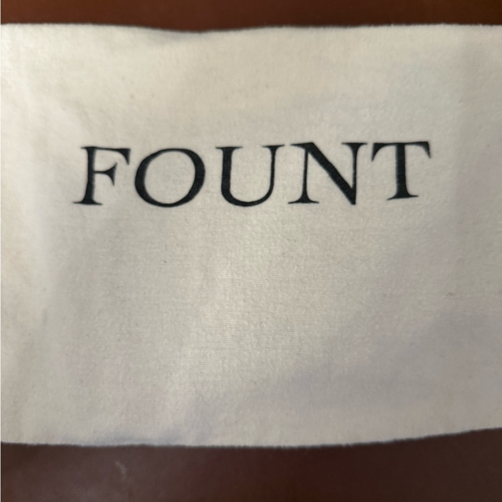 Fount Leather Finley Wristlet Cocoa - Picture 4 of 4
